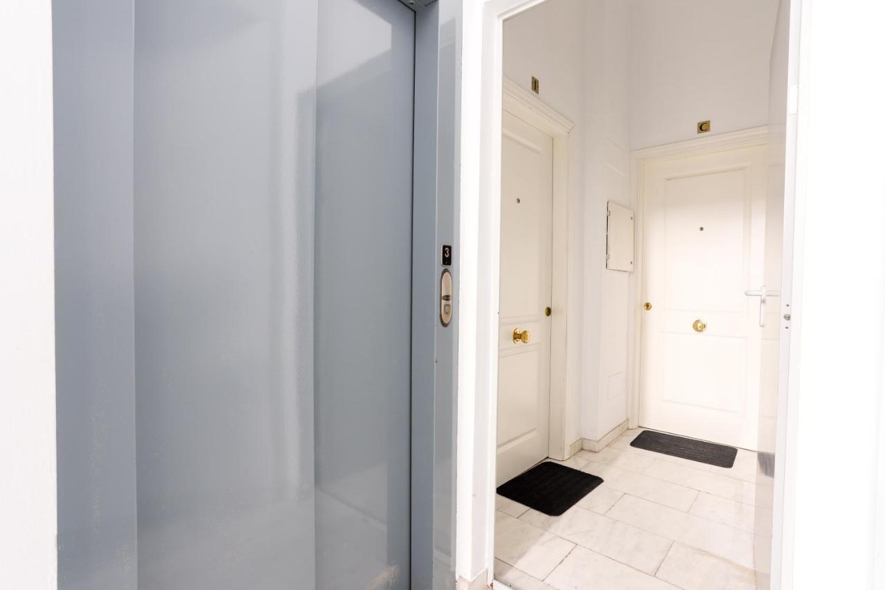 Amazing Apartments Malaga Center מראה חיצוני תמונה